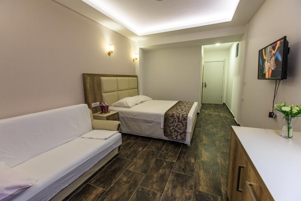 Hotel Edita Ulcinj Esterno foto