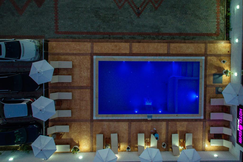 Hotel Edita Ulcinj Esterno foto